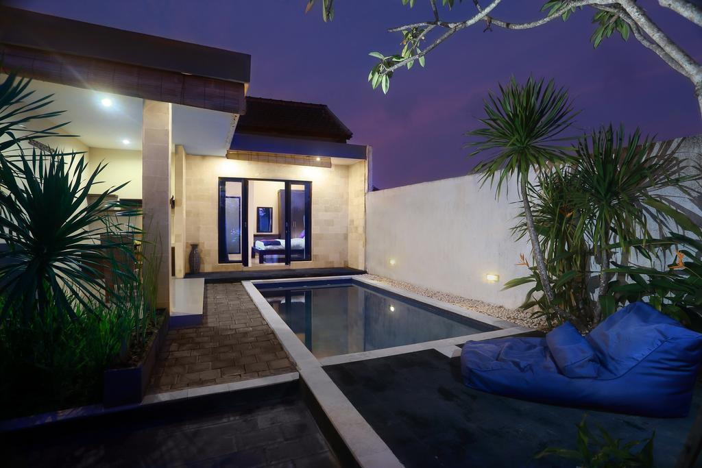 Palm Leaf Villa Ungasan Rum bild